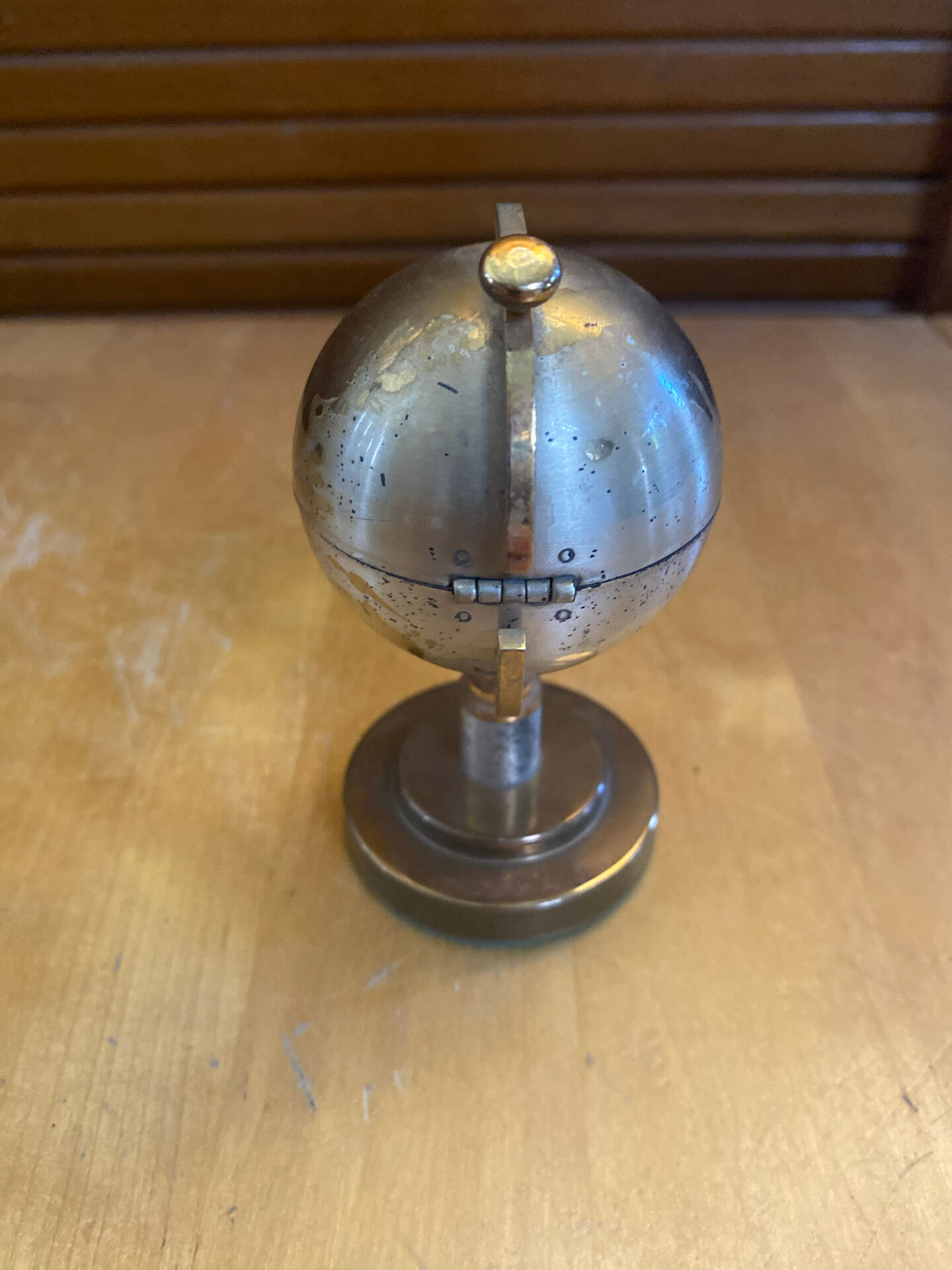 Vintage 1960s Brass World Map Globe Lighter #E2