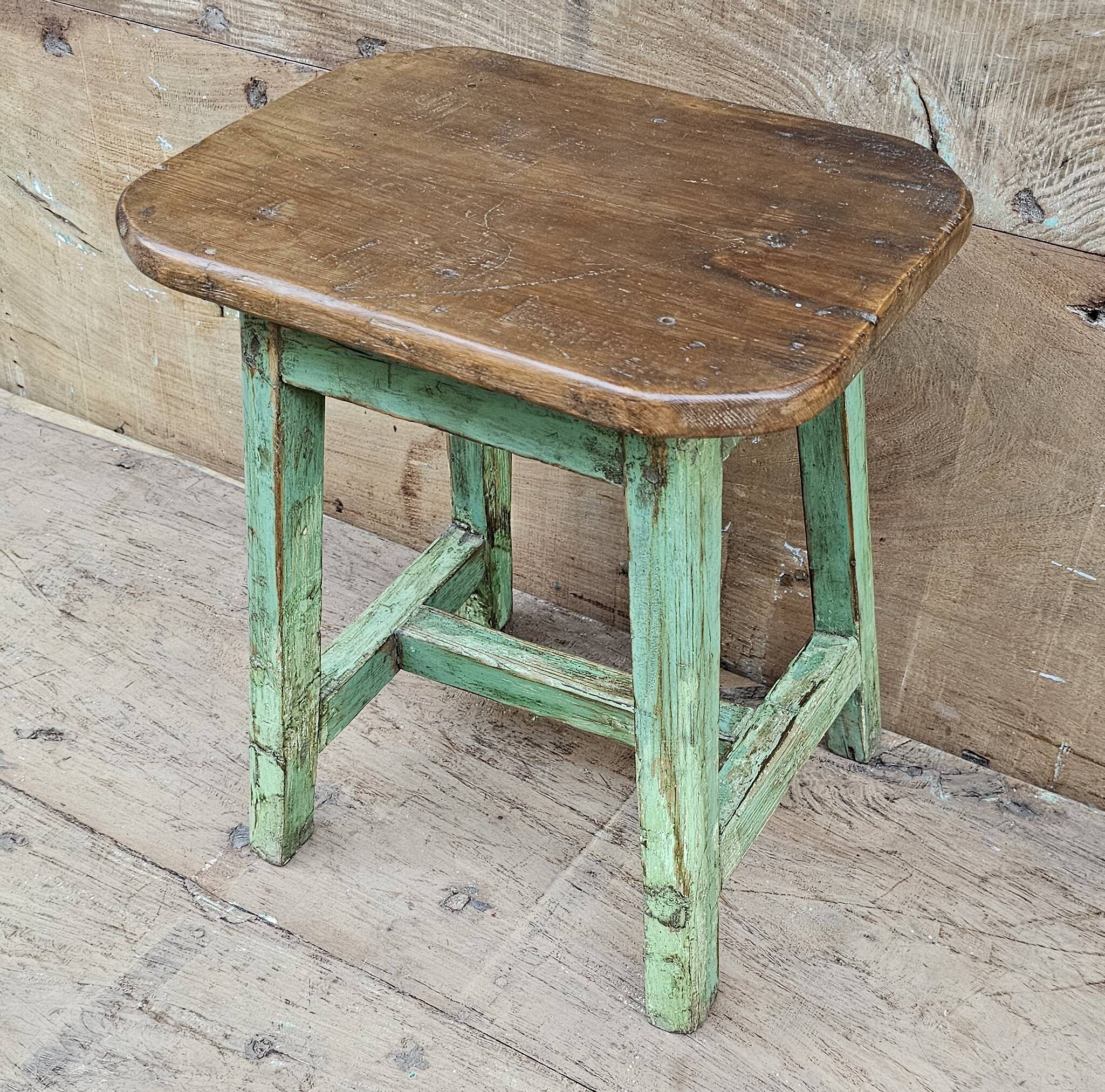 Ancien tabouret -sellette en teck birman