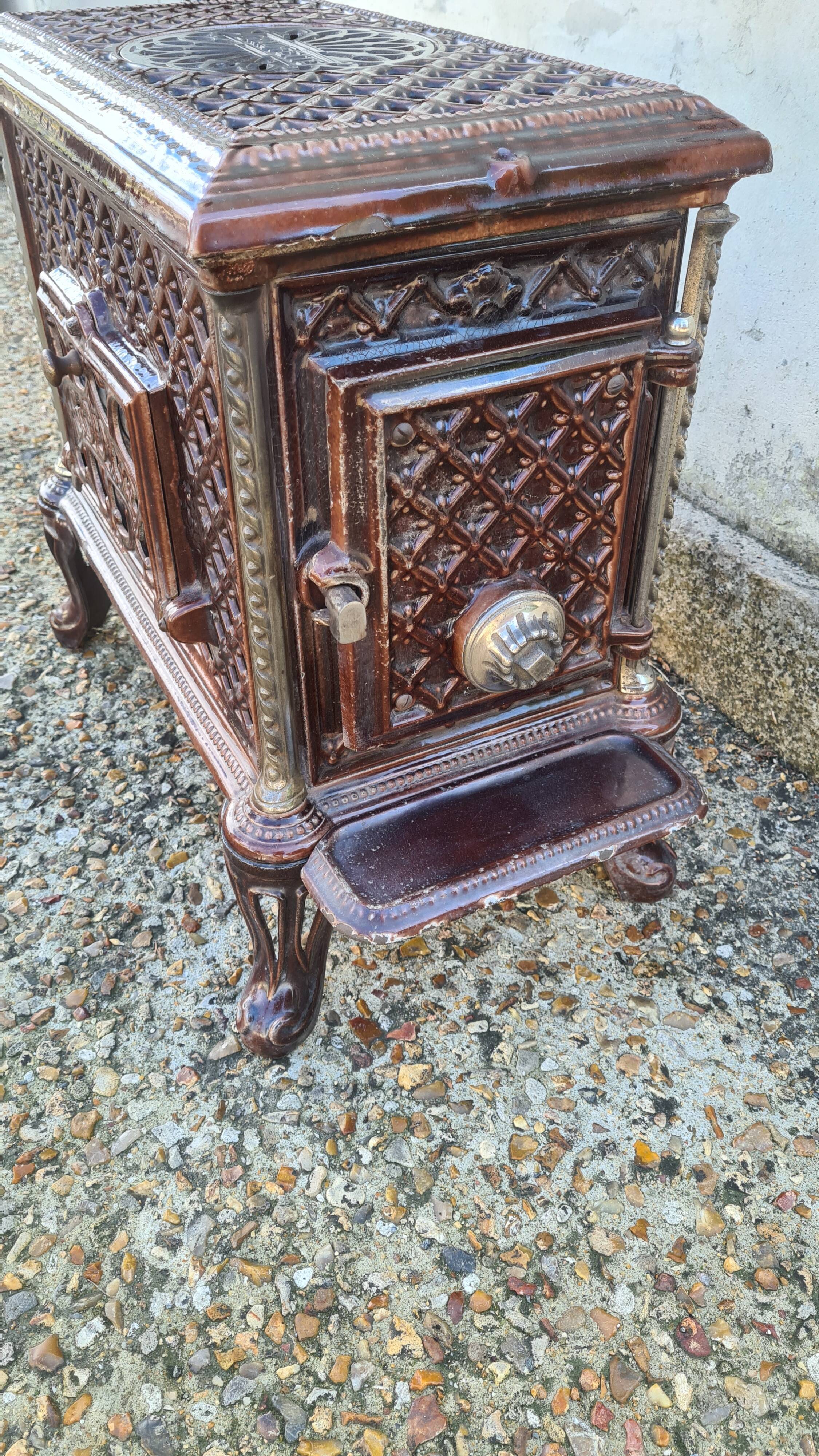 Godin enamelled wood stove