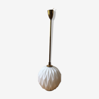 Suspension laiton et opaline vintage