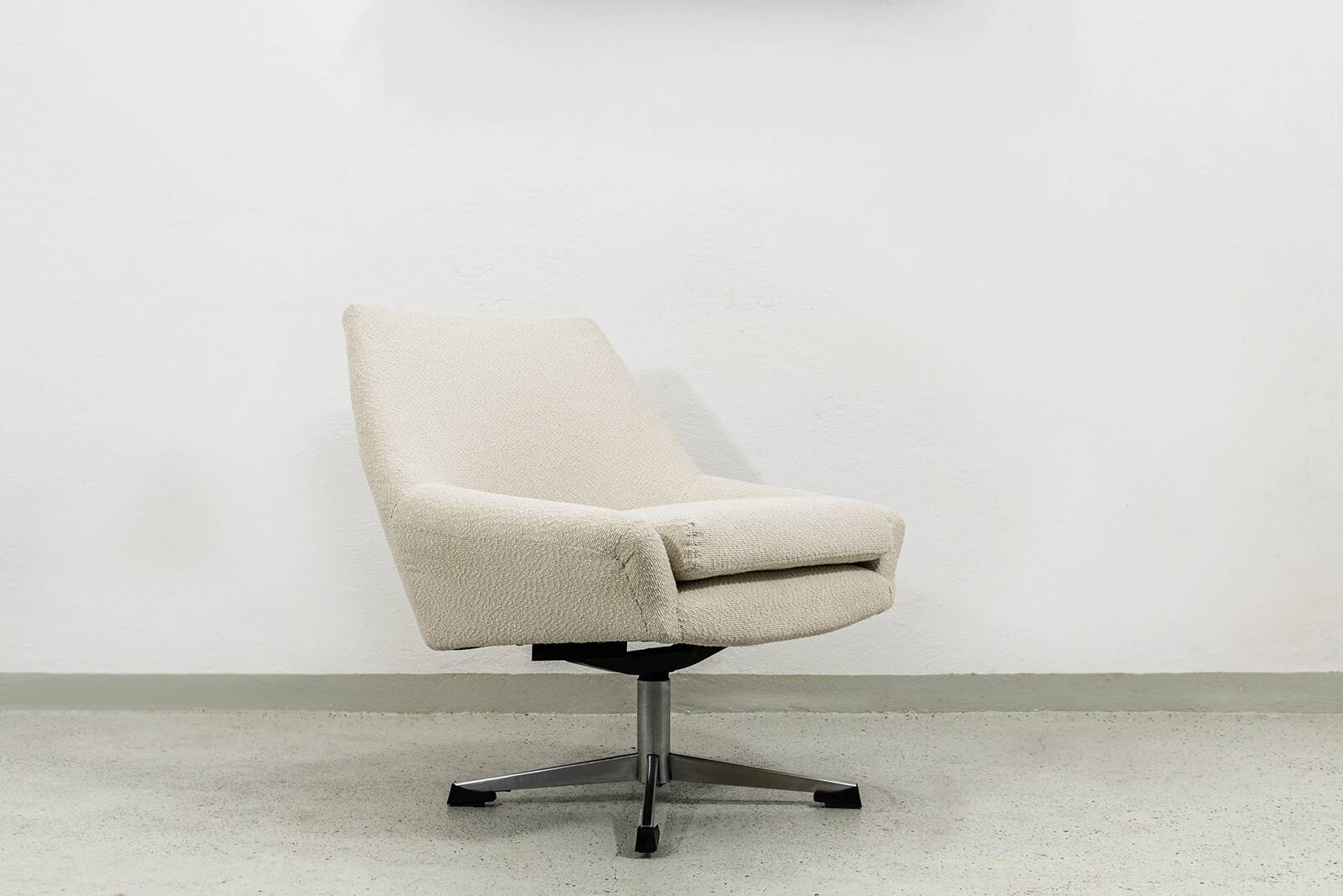 Vintage Swivel Lounge Chair, German, 1970s