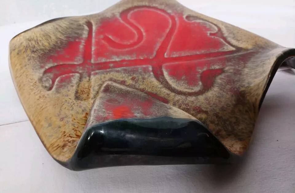 Vintage ceramic pocket emptier