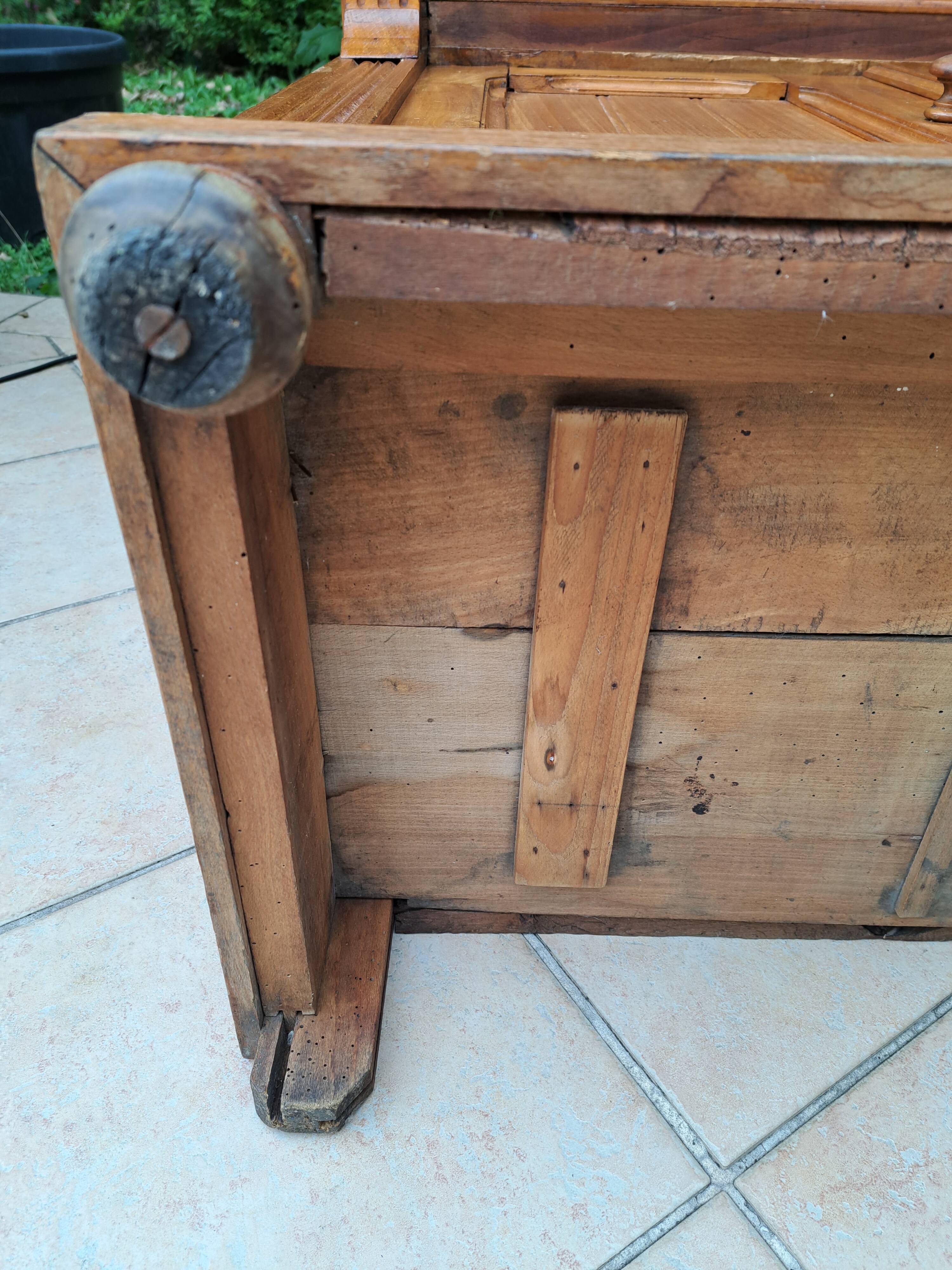 Bathroom furniture