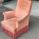Fauteuil crapaud en velours rose saumon 1950