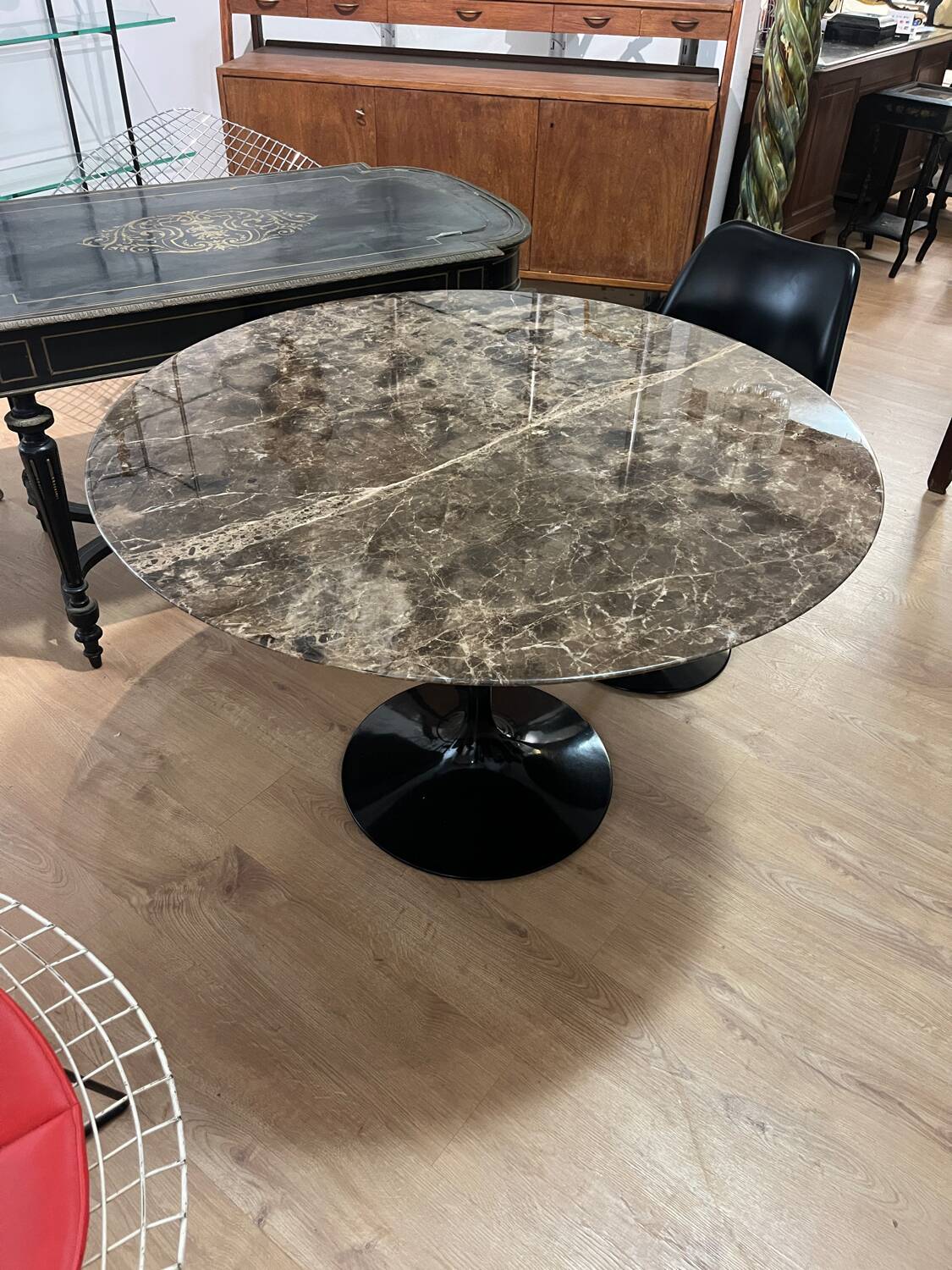 SAARINEN TABLE BROWN MARBLE EMPERADOR KNOLL
