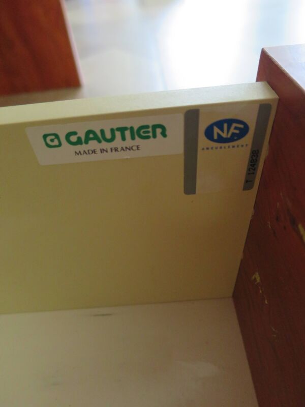 Elégant bureau Gautier fonctionnel-Large plateau à rabats-2 tiroirs-Tablette coulissante-années 90