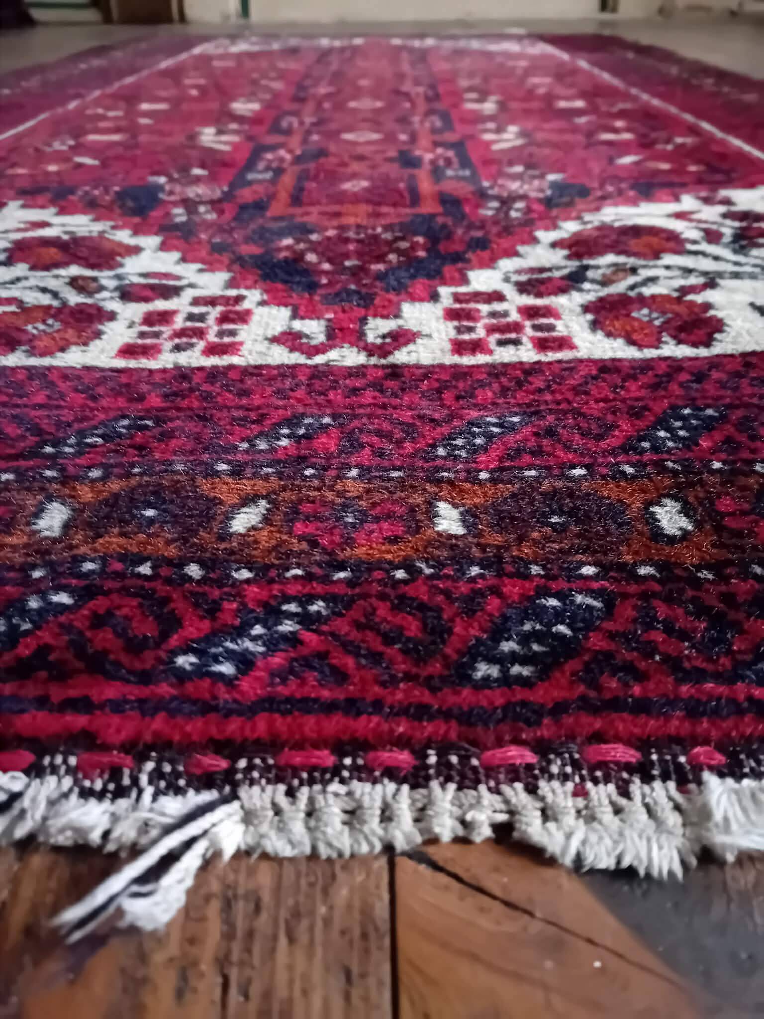 Handmade Belouch Persian rug 172x87cm