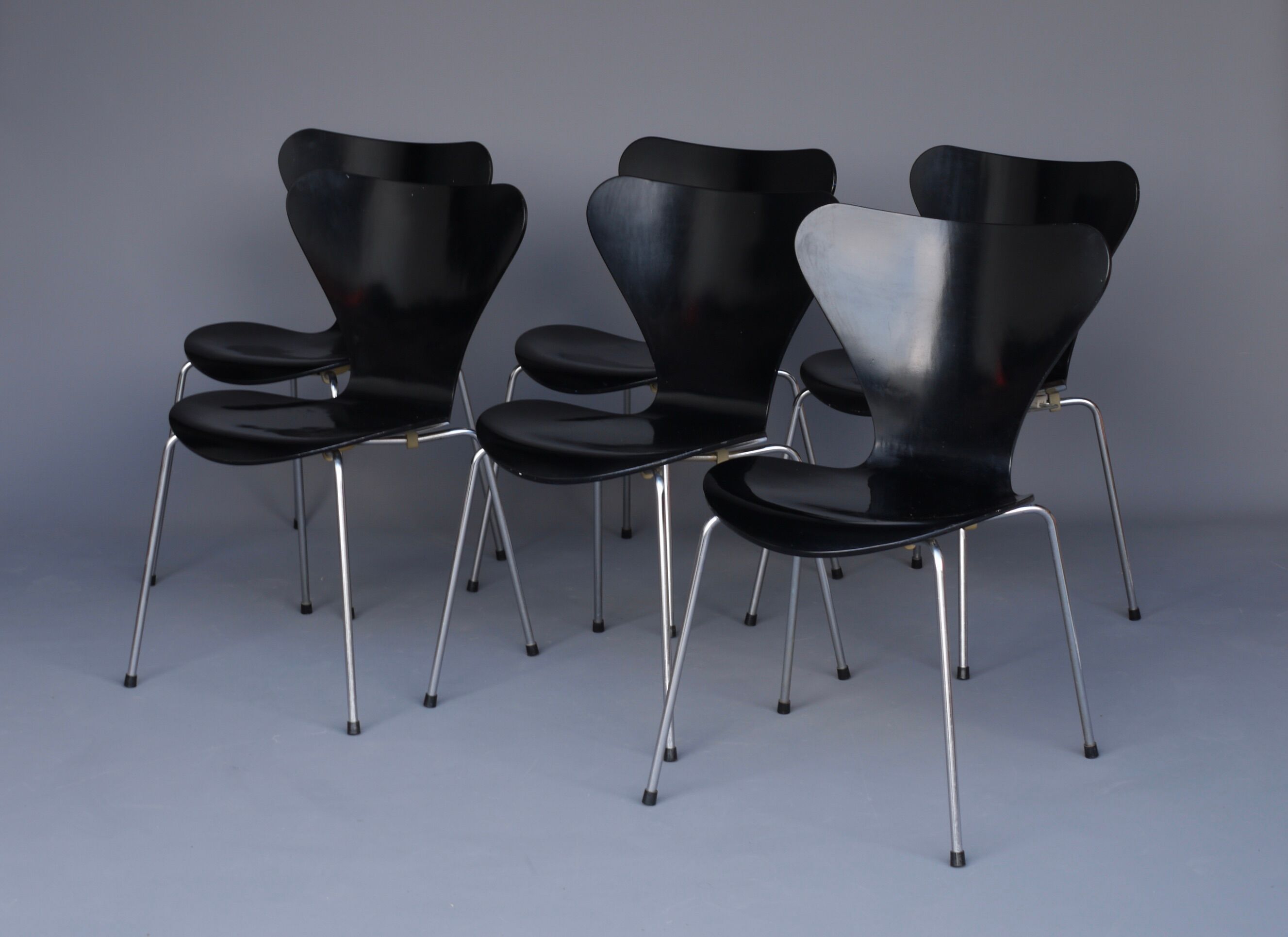 Arne Jacobsen Series 7 Chairs by Fritz Hansen. 1960s