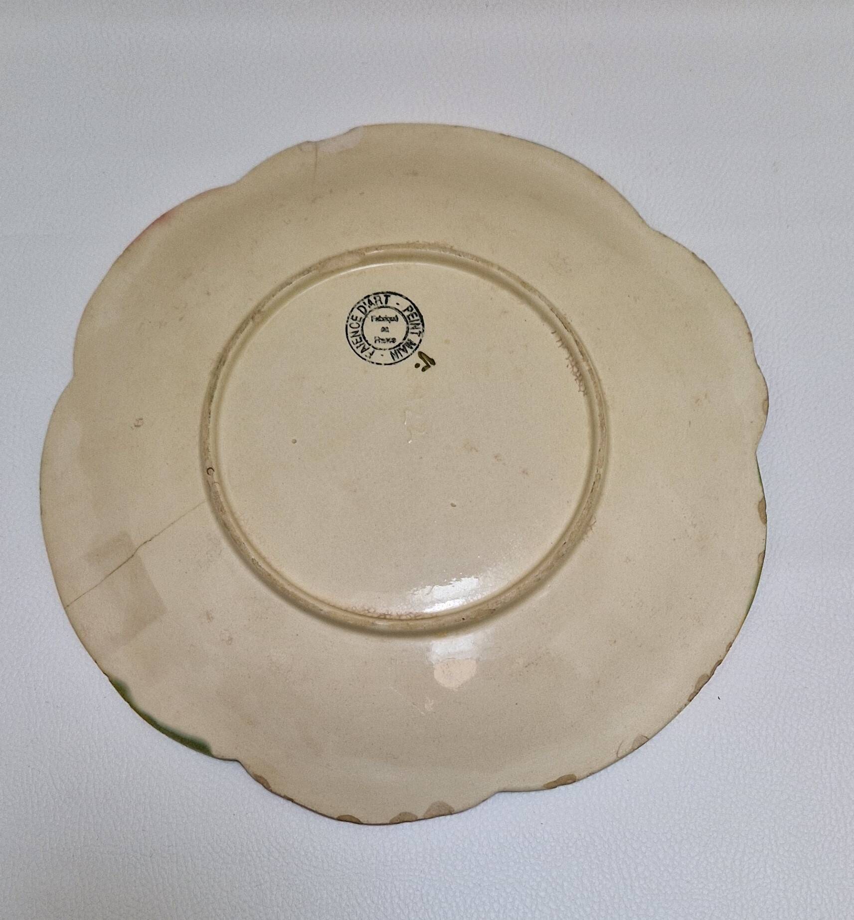 5 plates in hand-painted “faience d’art” slip