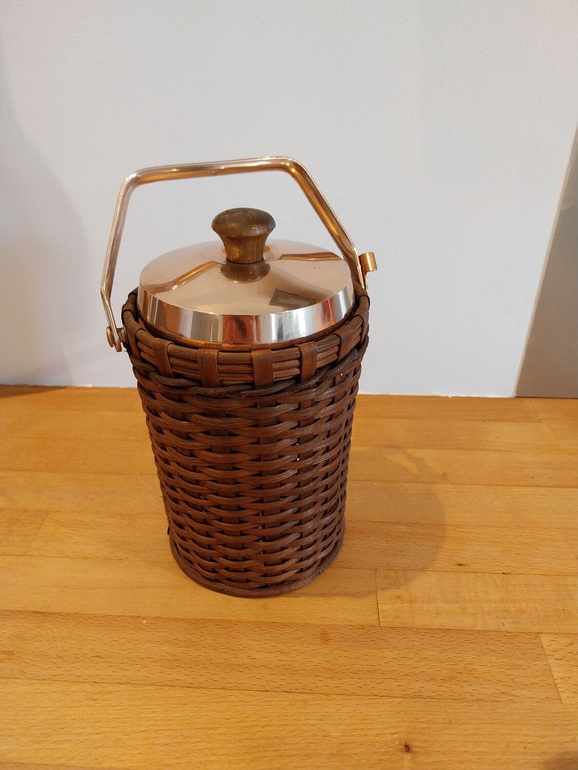 Copper wicker ice cube