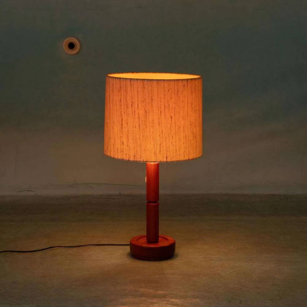 Vintage Danish design table lamp in teak Domus