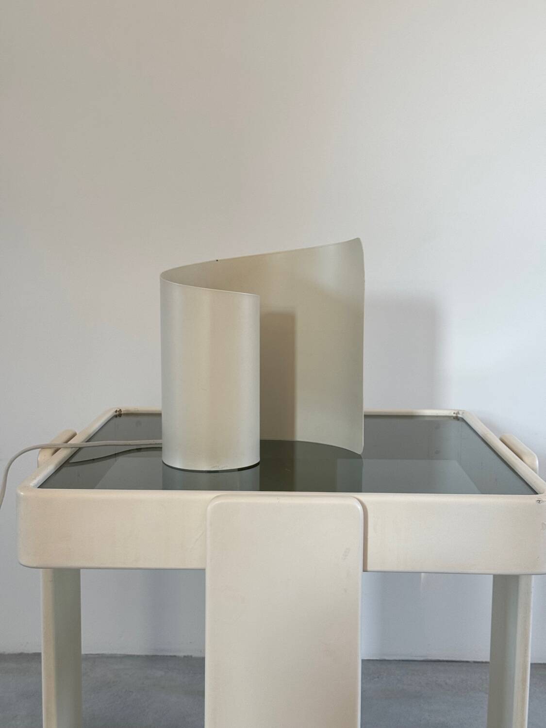 Tessa postmodern design lamp in lacquered metal, Brilliant Leuchten edition, 80s