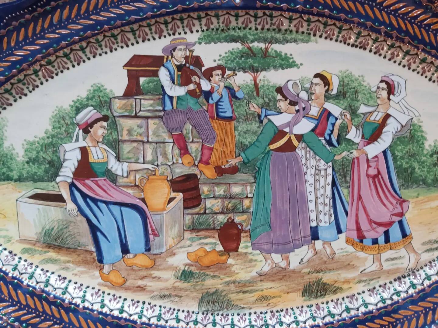 Quimper dish, pearl model