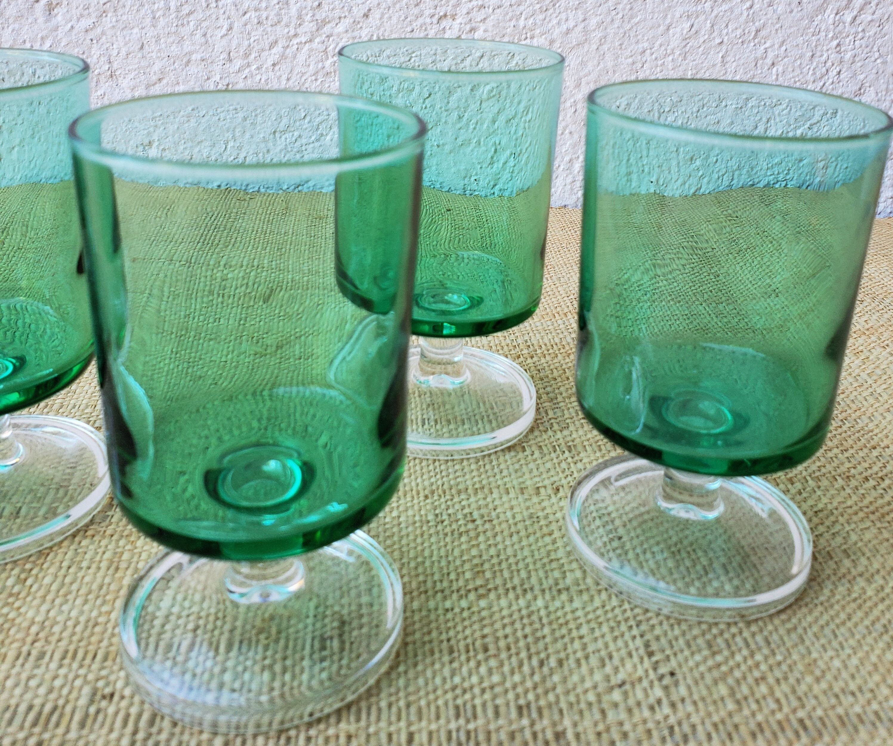 6 wine glasses, 70s
