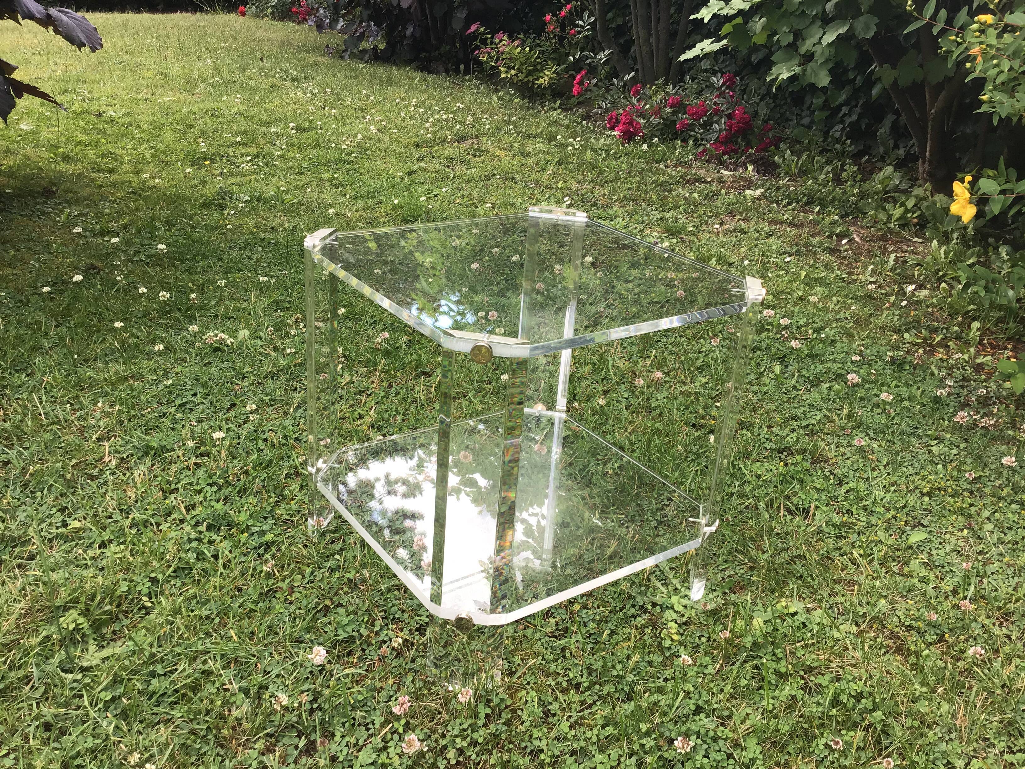 Tables en plexiglass