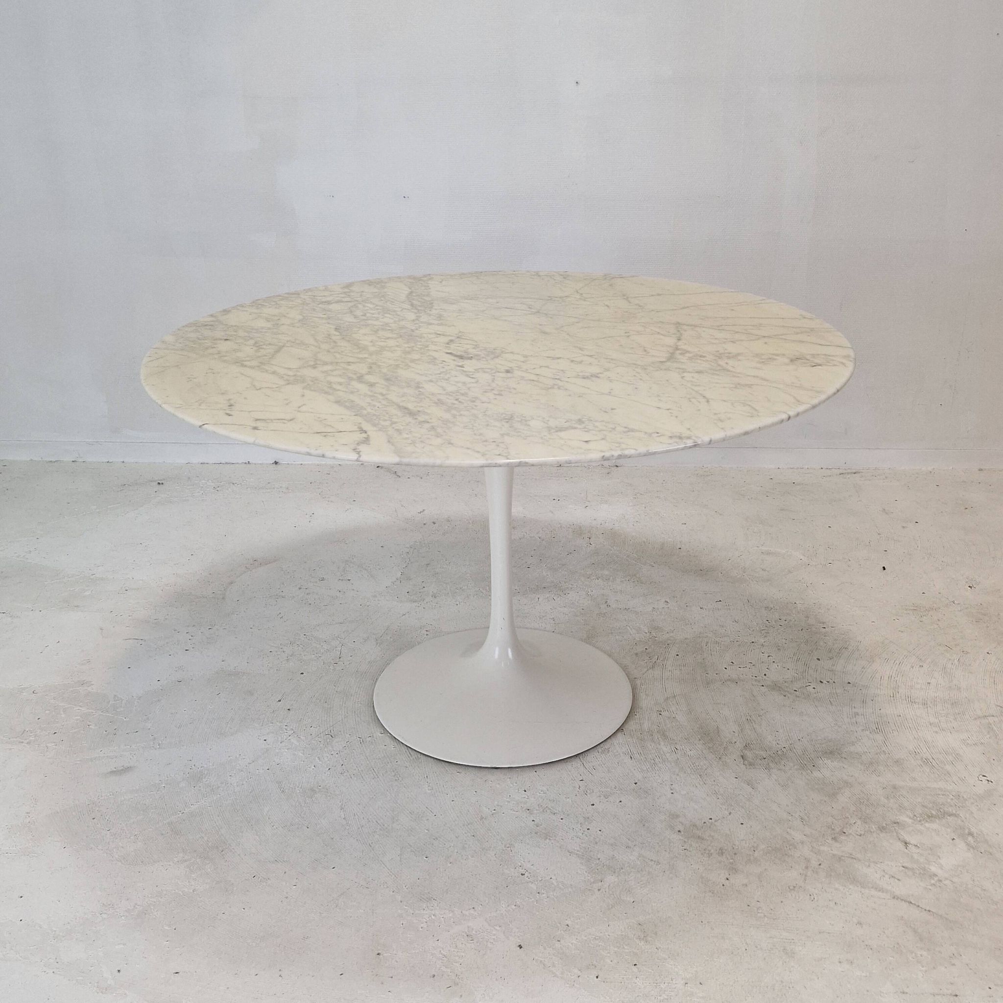 Knoll Marble Dining Table With 5 Chairs by Eero Saarinen, 1960s