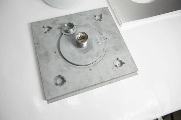 Applique Doria Leuchten 1960 Alu Opaline + ampoule led chrome , Allemagne