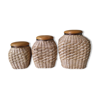 Set of 3 jars covered with wicker