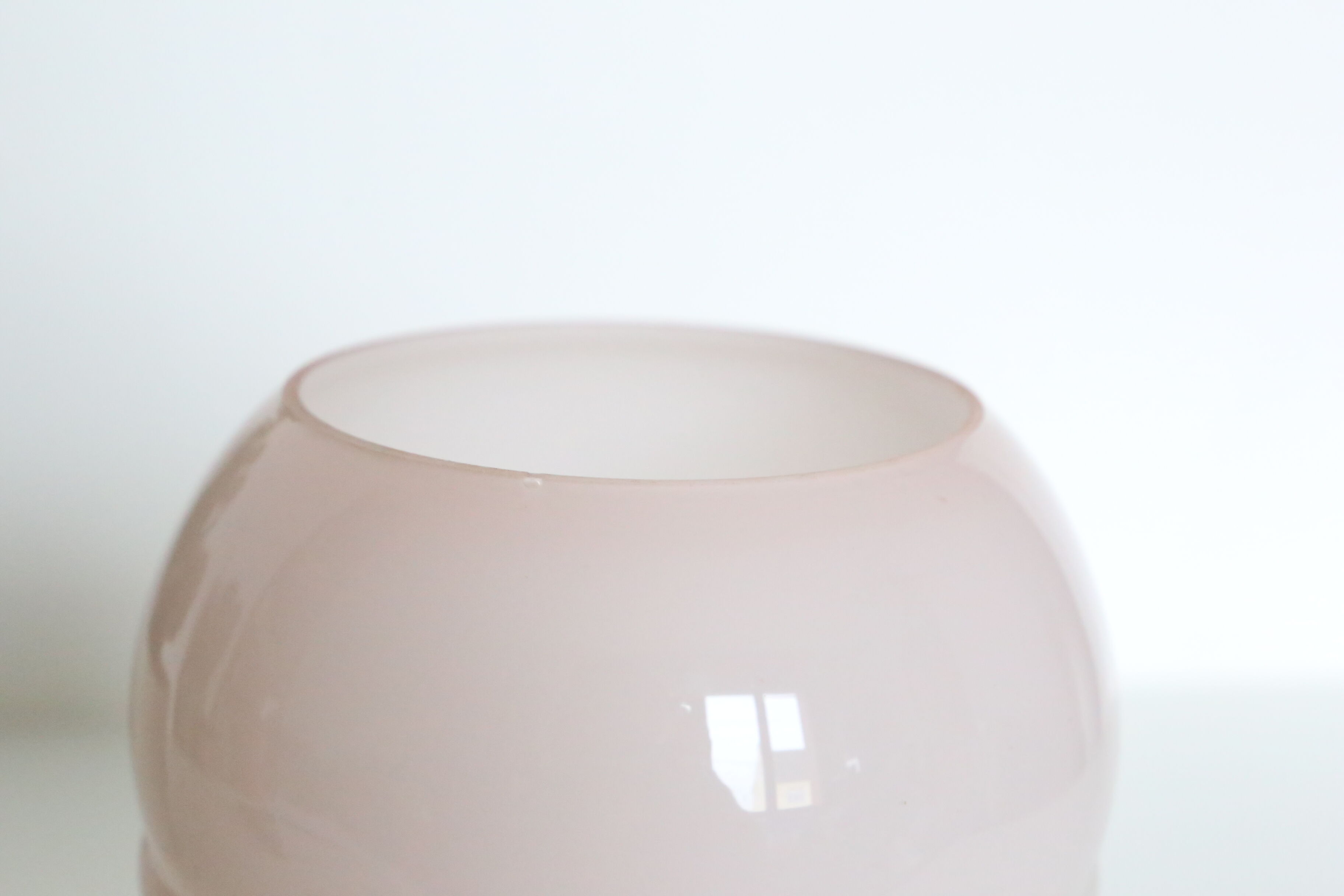 Clichy glass plafonnier ball on pedestal