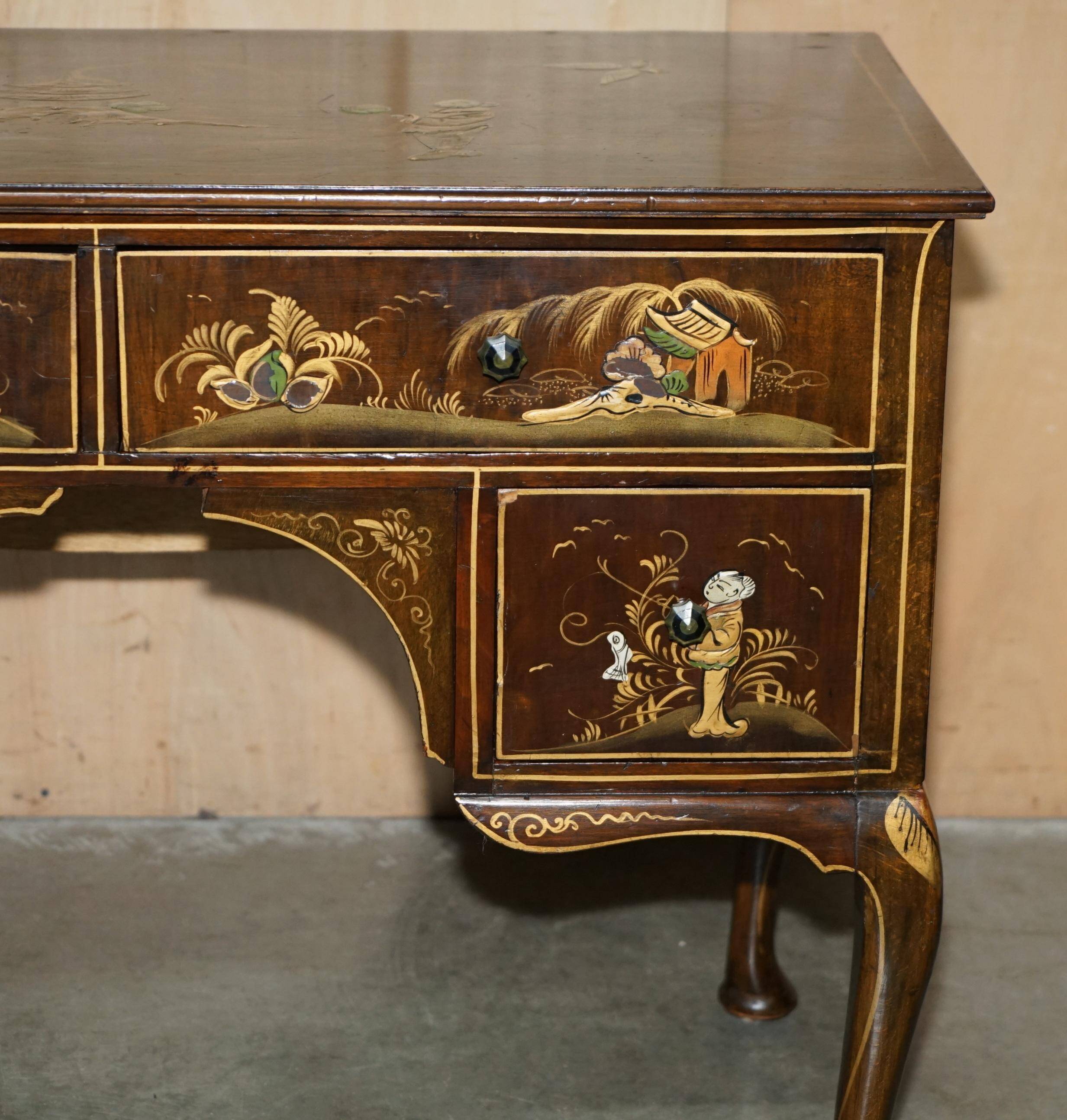 Chinese dresser circa 1920 in walnut with Chinoiserie decoration.