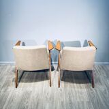 Paire de fauteuils « Bunny » de J. Chierowski 60