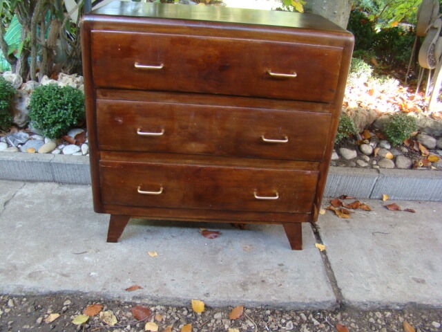 Dresser vintage walnut tone 60