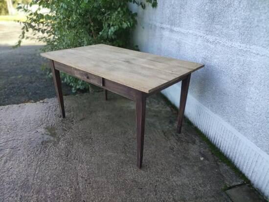 Farm table