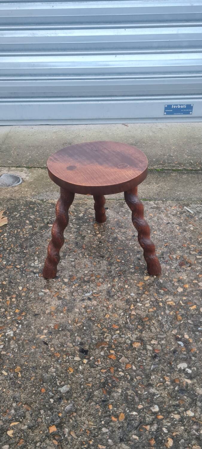 Tripod stool