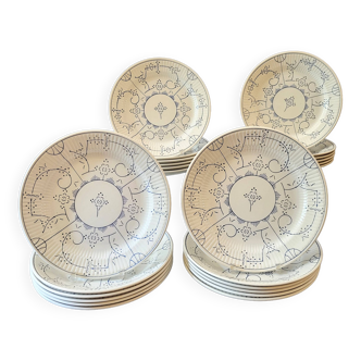 24 Boch plates Copenhagen decor
