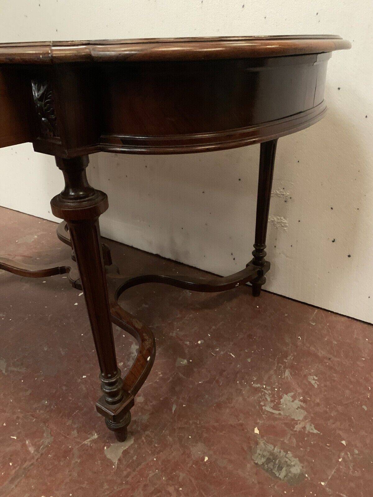 Napoleon III desk table in rosewood and 19th century veneer
