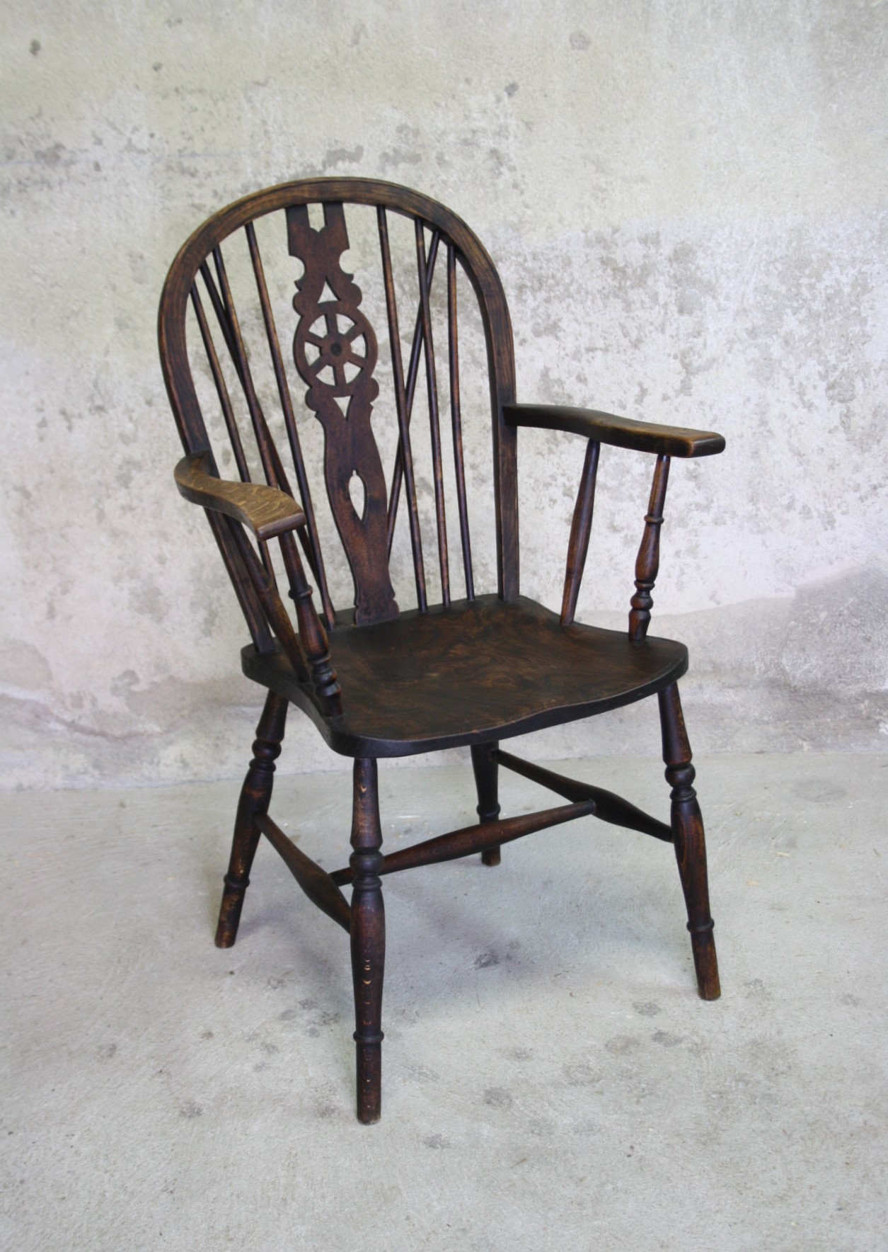 Windsor Wheelback Chair