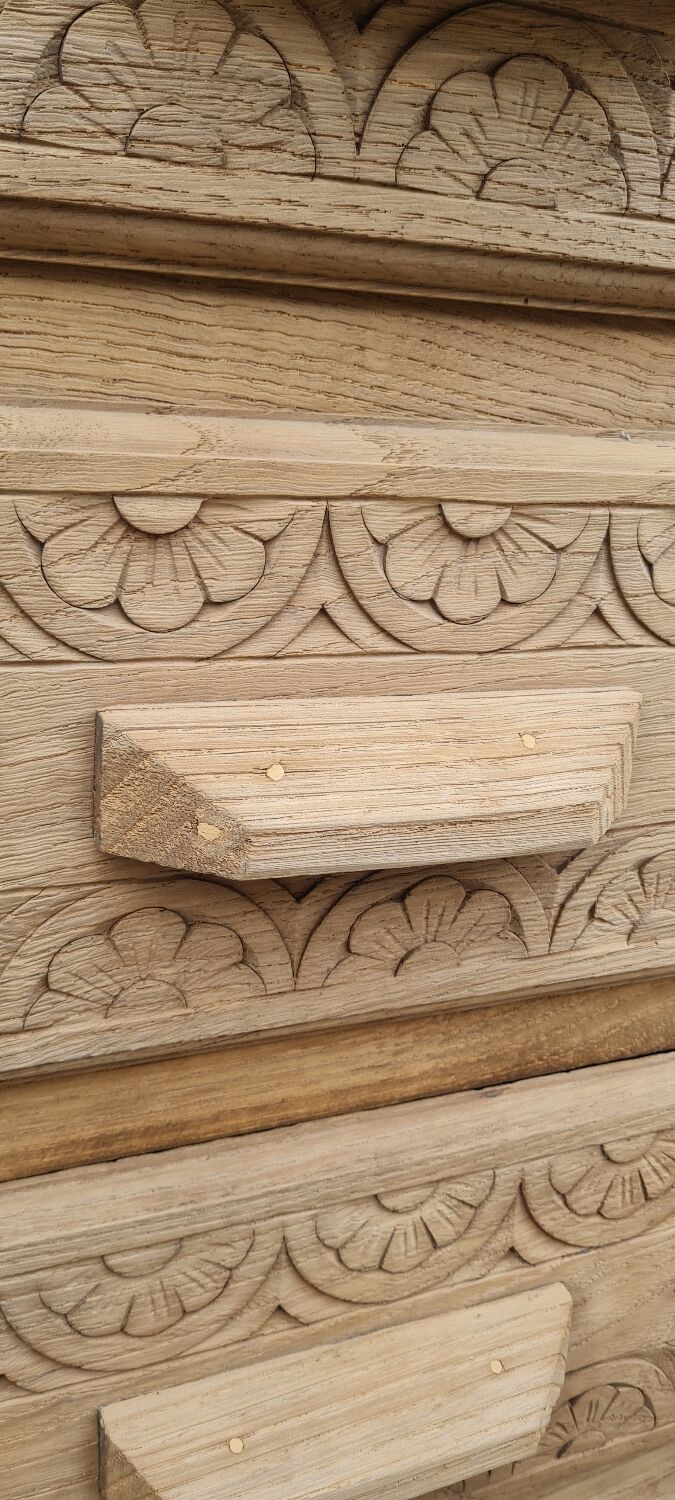 Breton chest of drawers in solid oak
