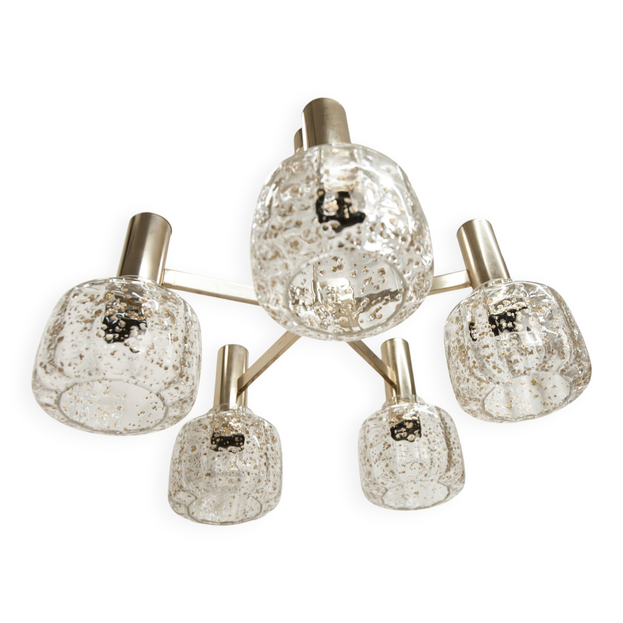 Lustre 5 branches doré et verre soufflé à paillettes dorées 1960