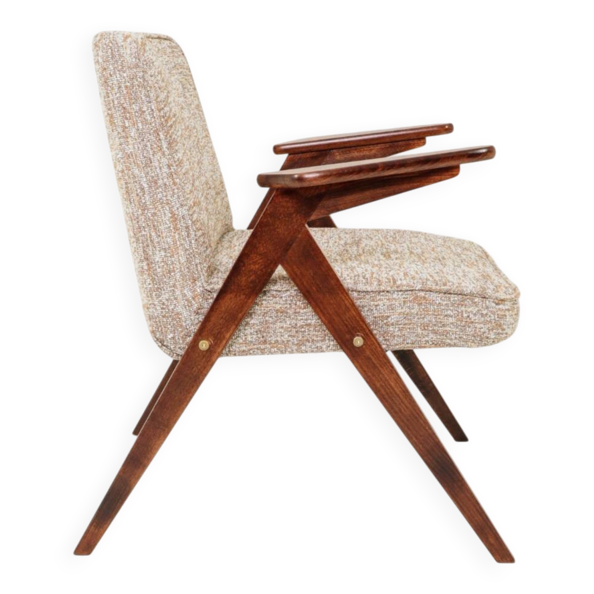Scandinavian armchair in granola brown, mid-century modern design by Chier.