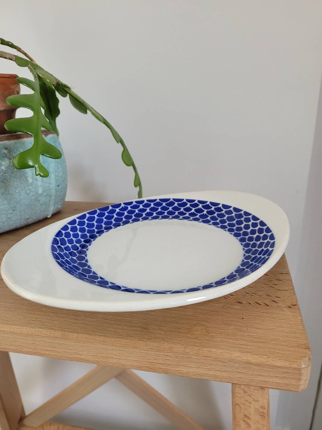 Badonviller porcelain dish
