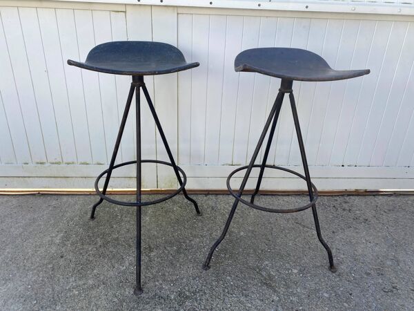 Paire de tabouret de bar artisanal pivotant metal industriel 50s