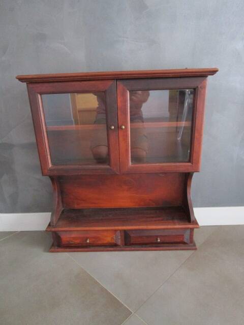 vitrine murale ancienne en bois