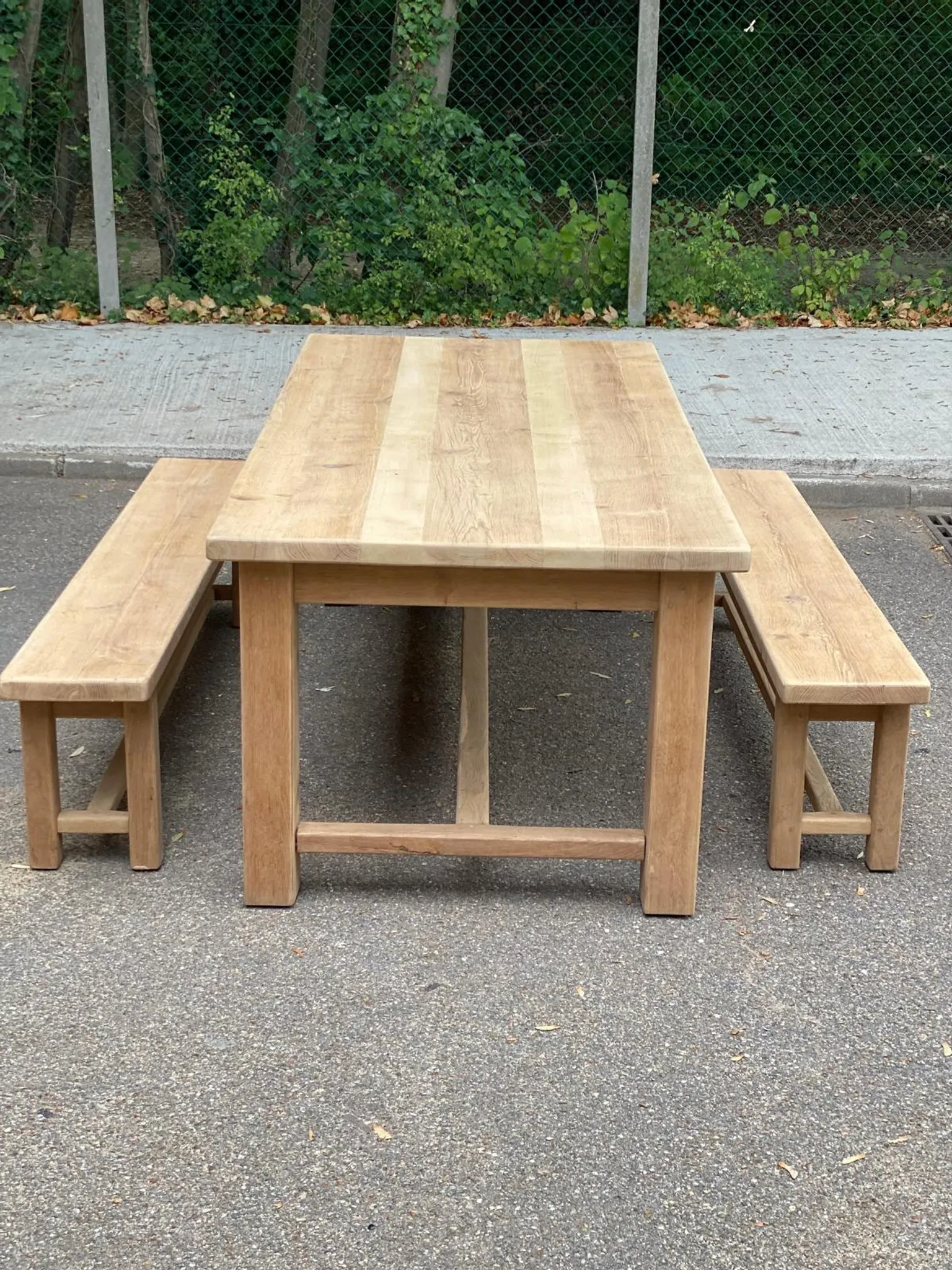 2 stripped farmhouse benches in solid oak, 1970, 175cm.