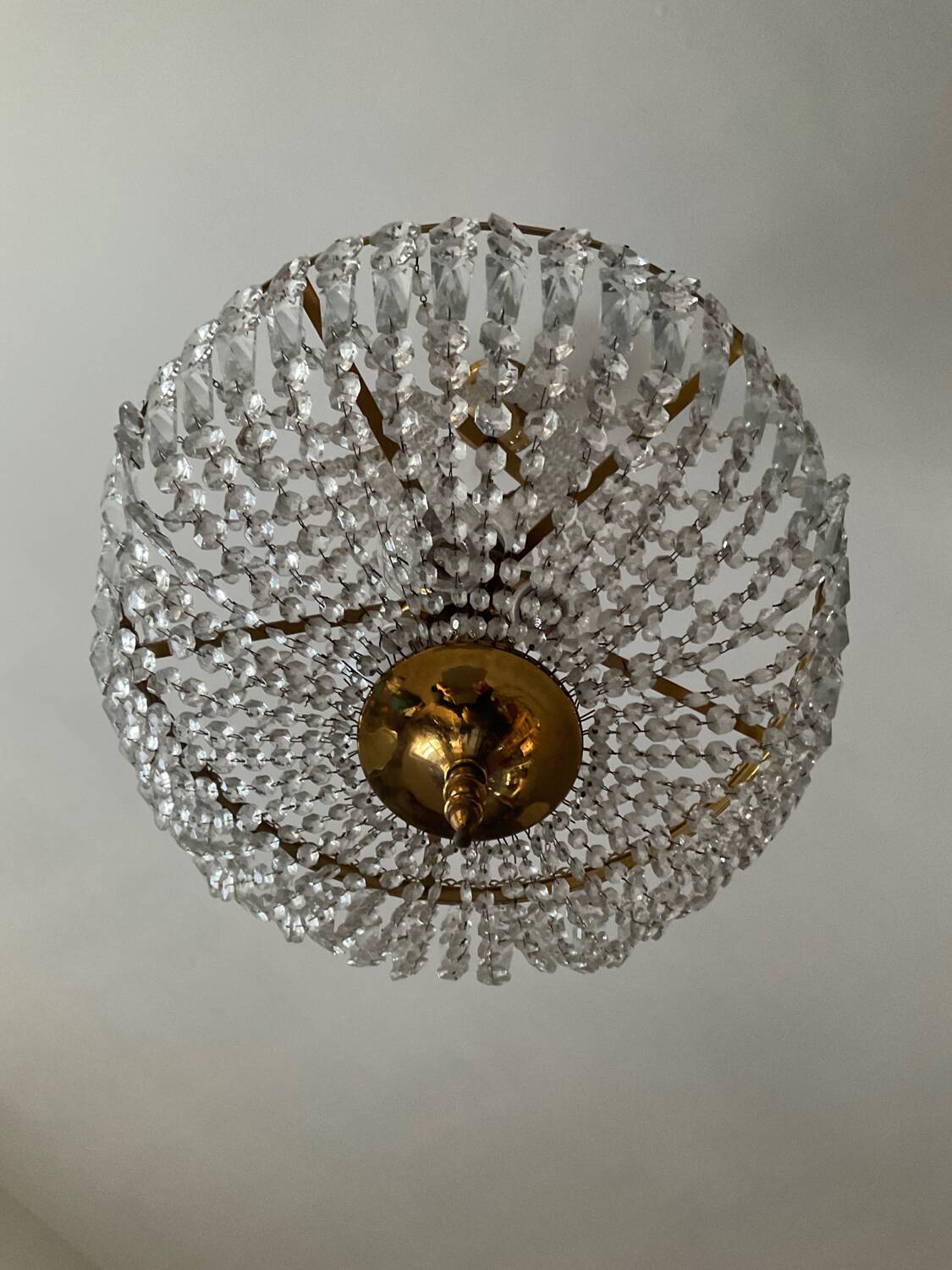 Lustre Montgolfière en laiton à pampilles