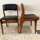 Chaise vintage scandinave en bois et simili cuir noir