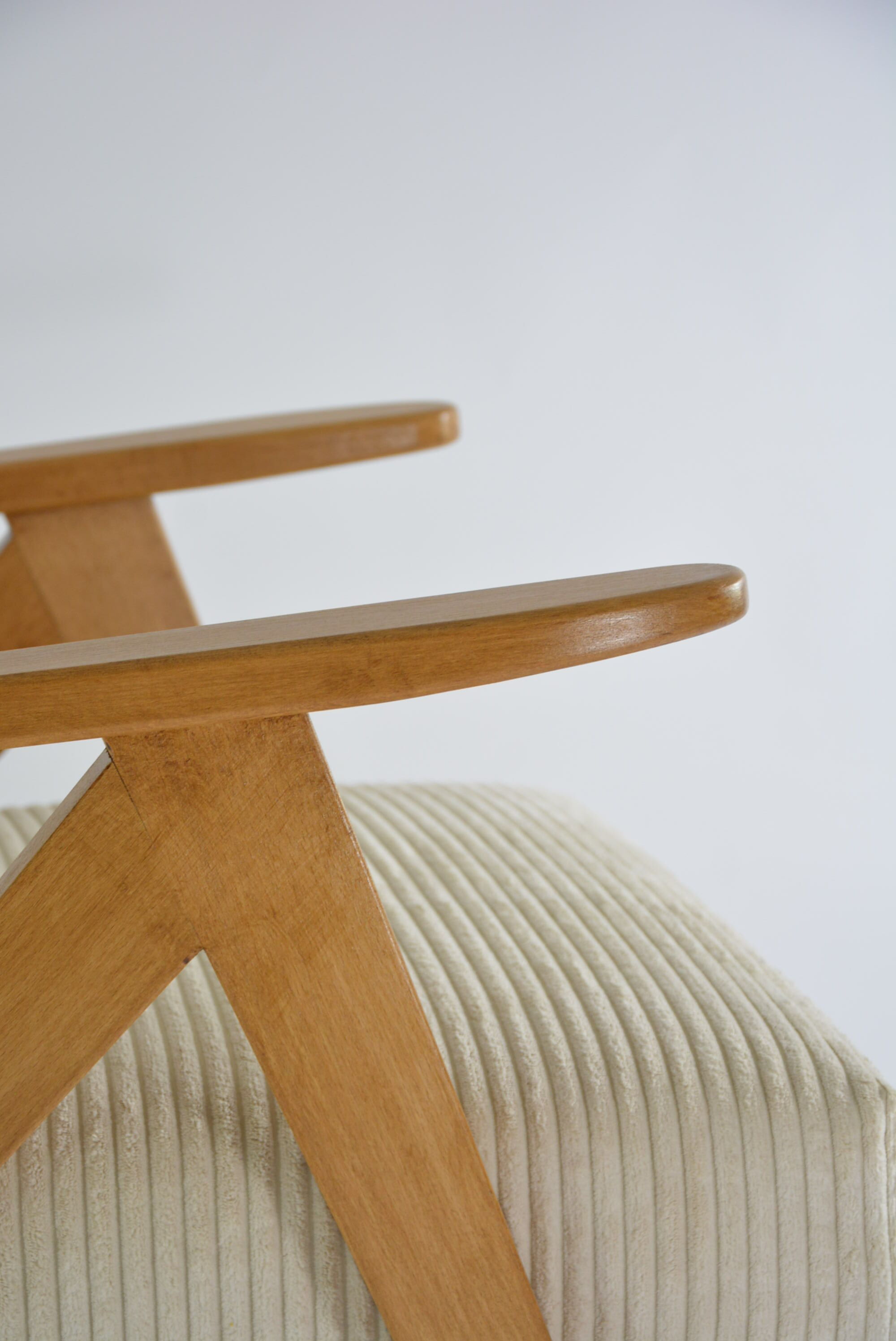 Kompas cream corduroy armchair