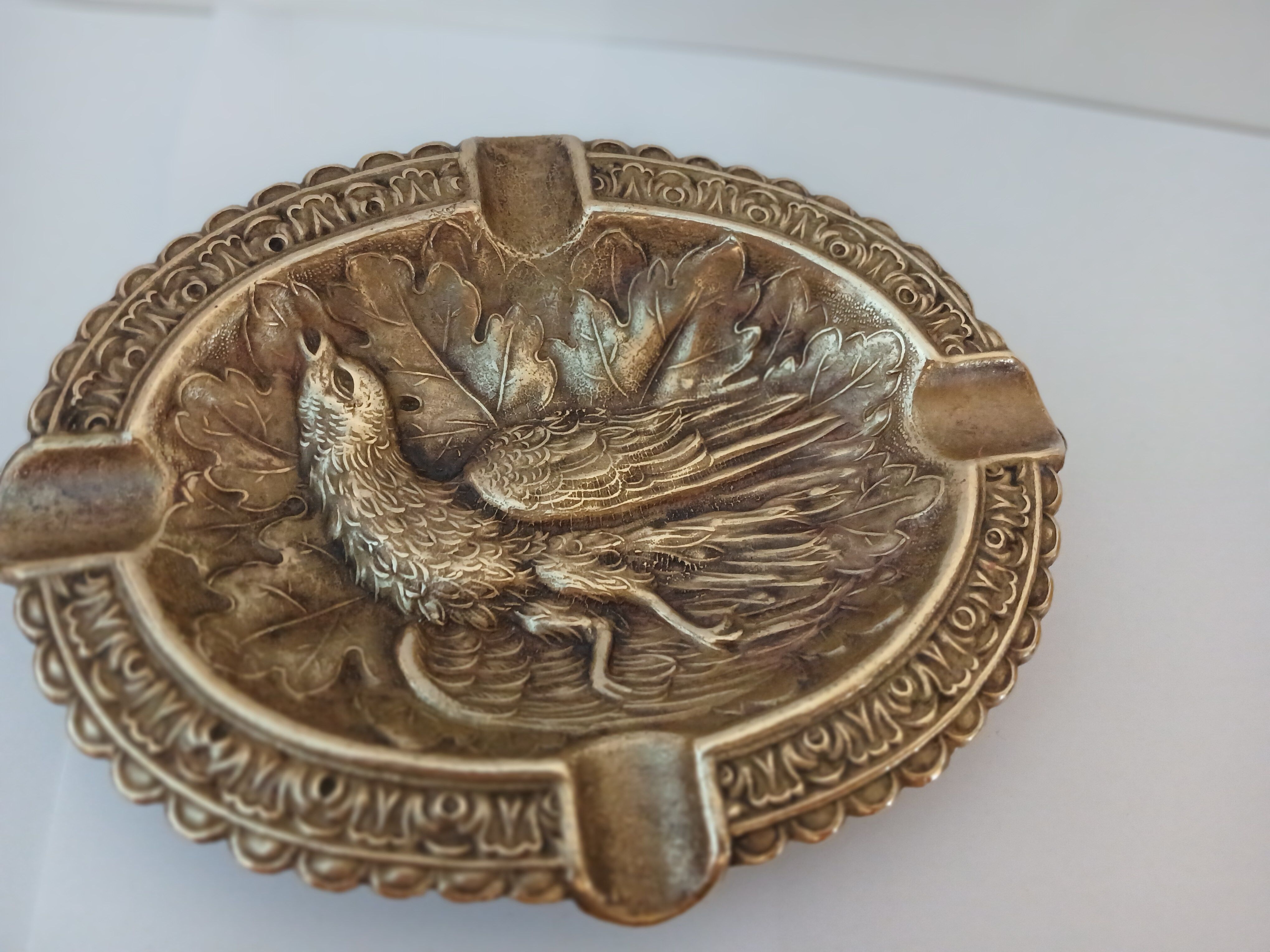 Vintage brass ashtray from the 1940s-1950s.