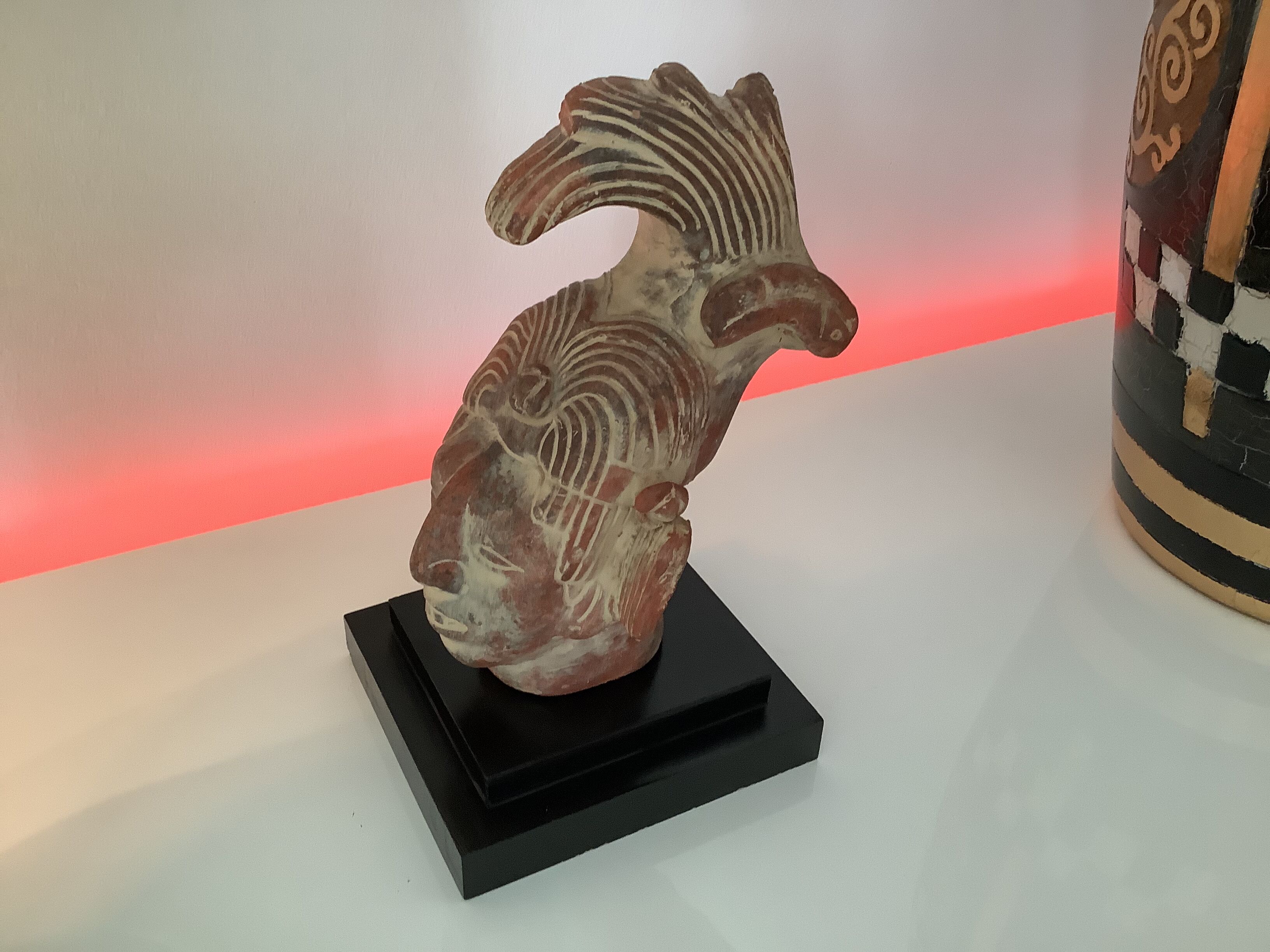 Statue / replica head of the Mayan king pakal janaab vintage 70s