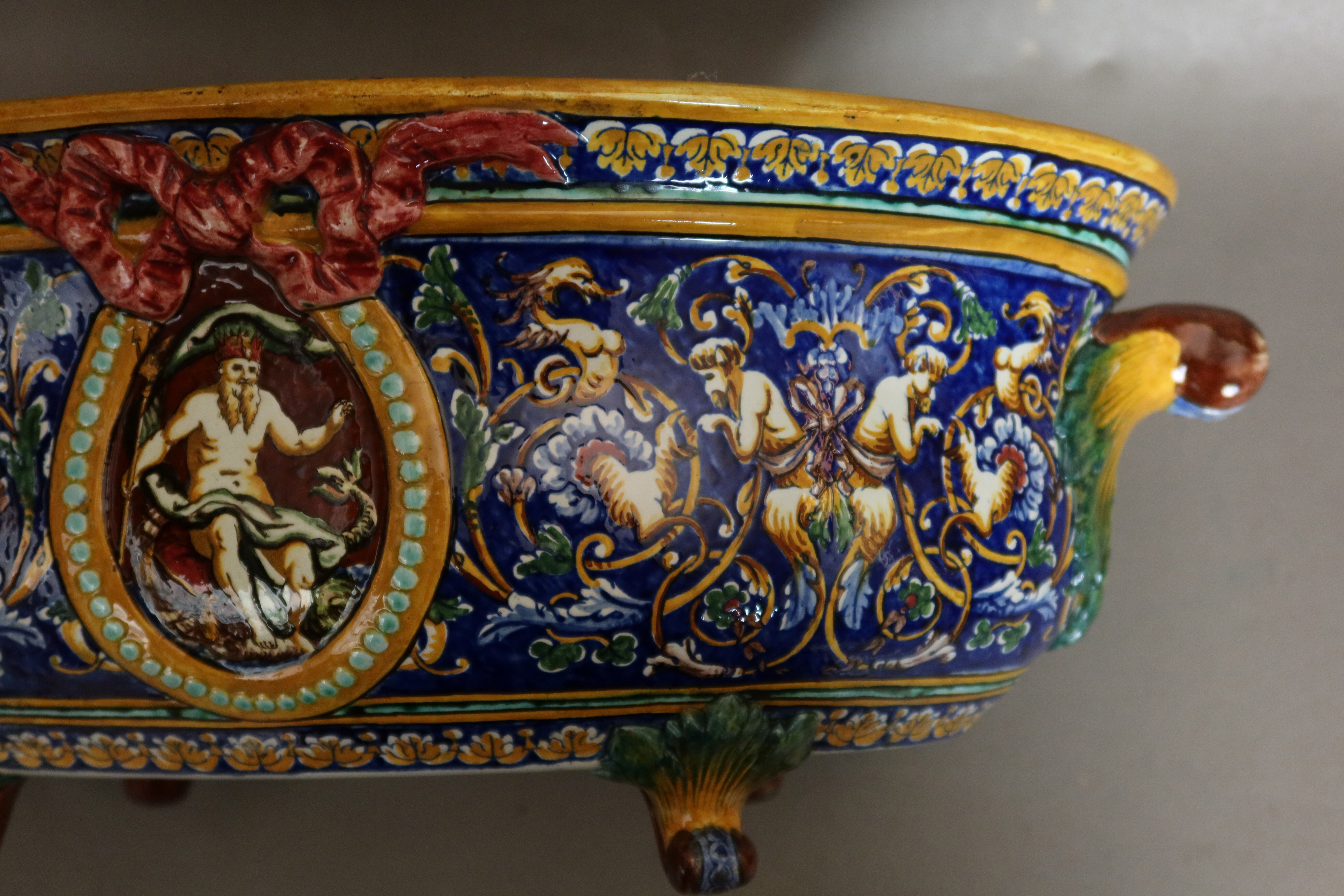 jardinière en faience de Gien