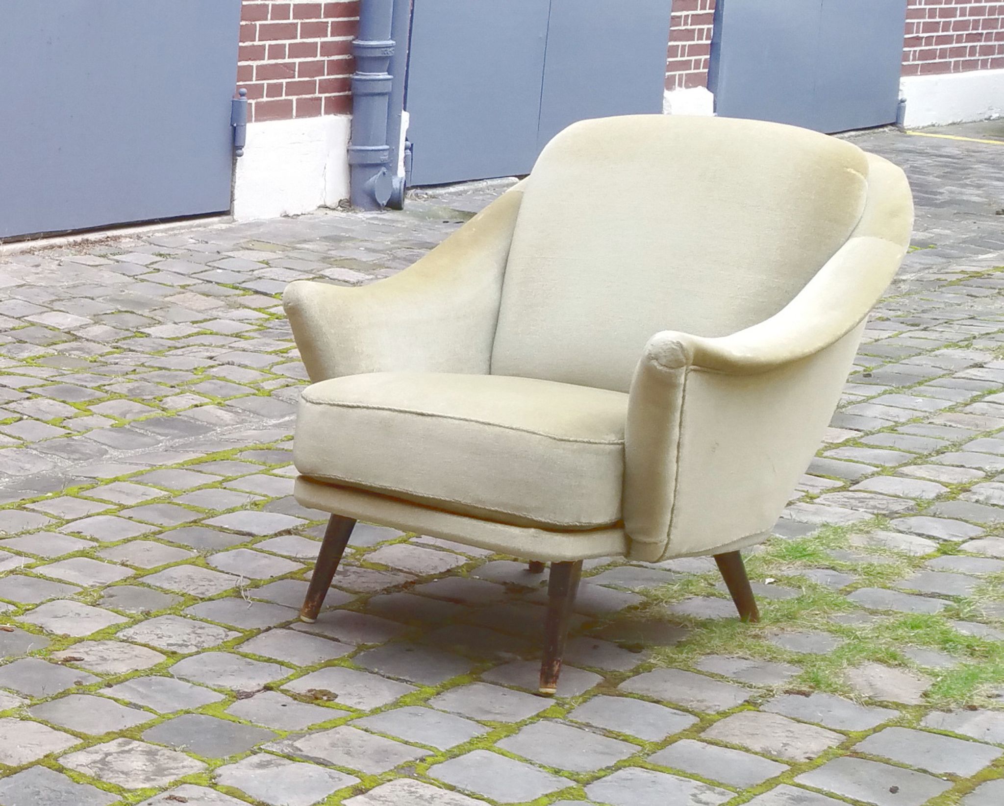 Set canapé / 1 fauteuil année 50 60 dans son jus