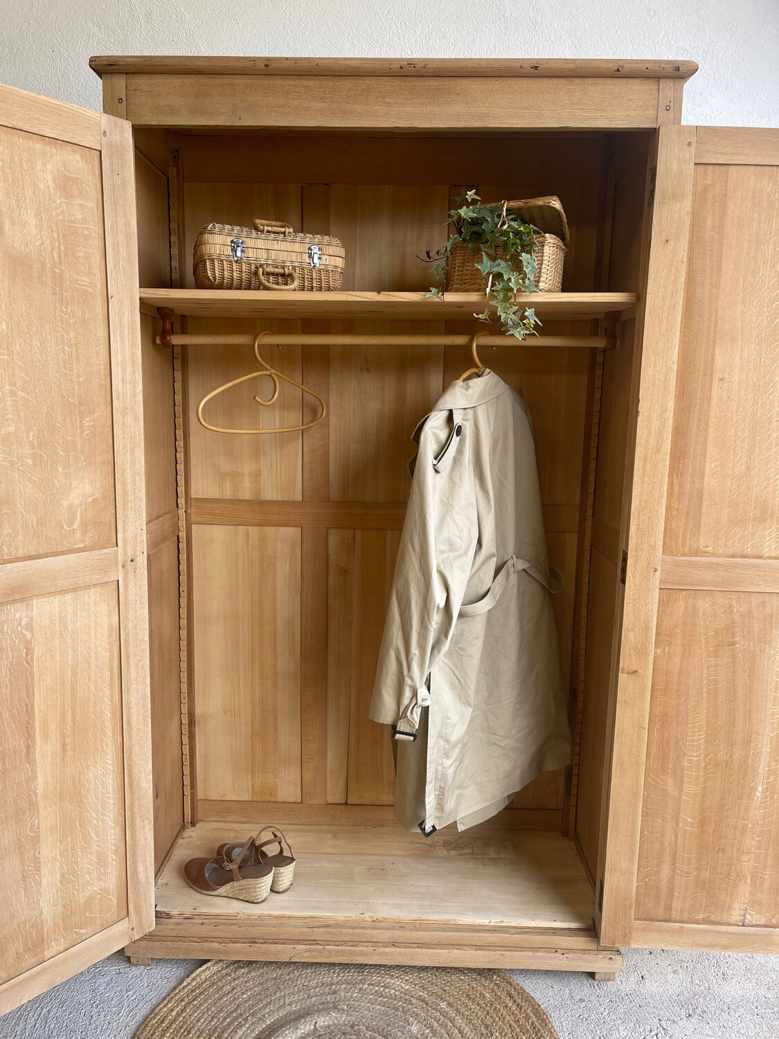 Wardrobe / Parisian wardrobe