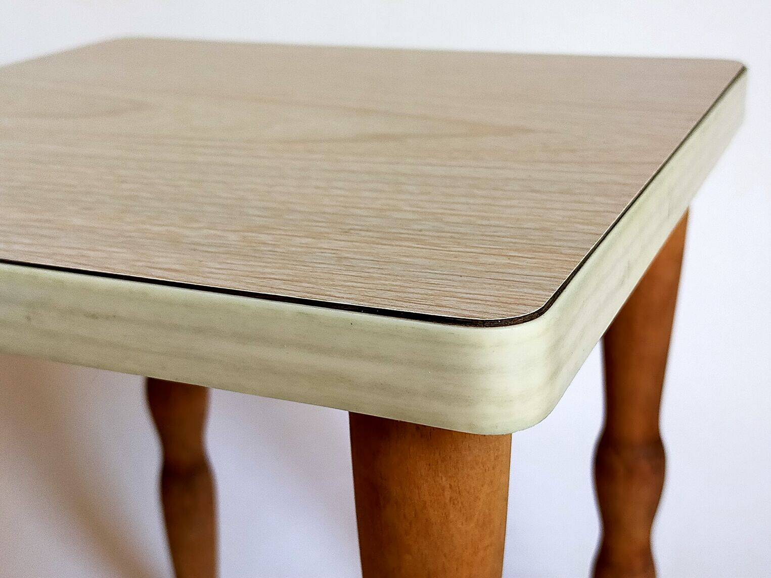 Saddle with turned wooden legs