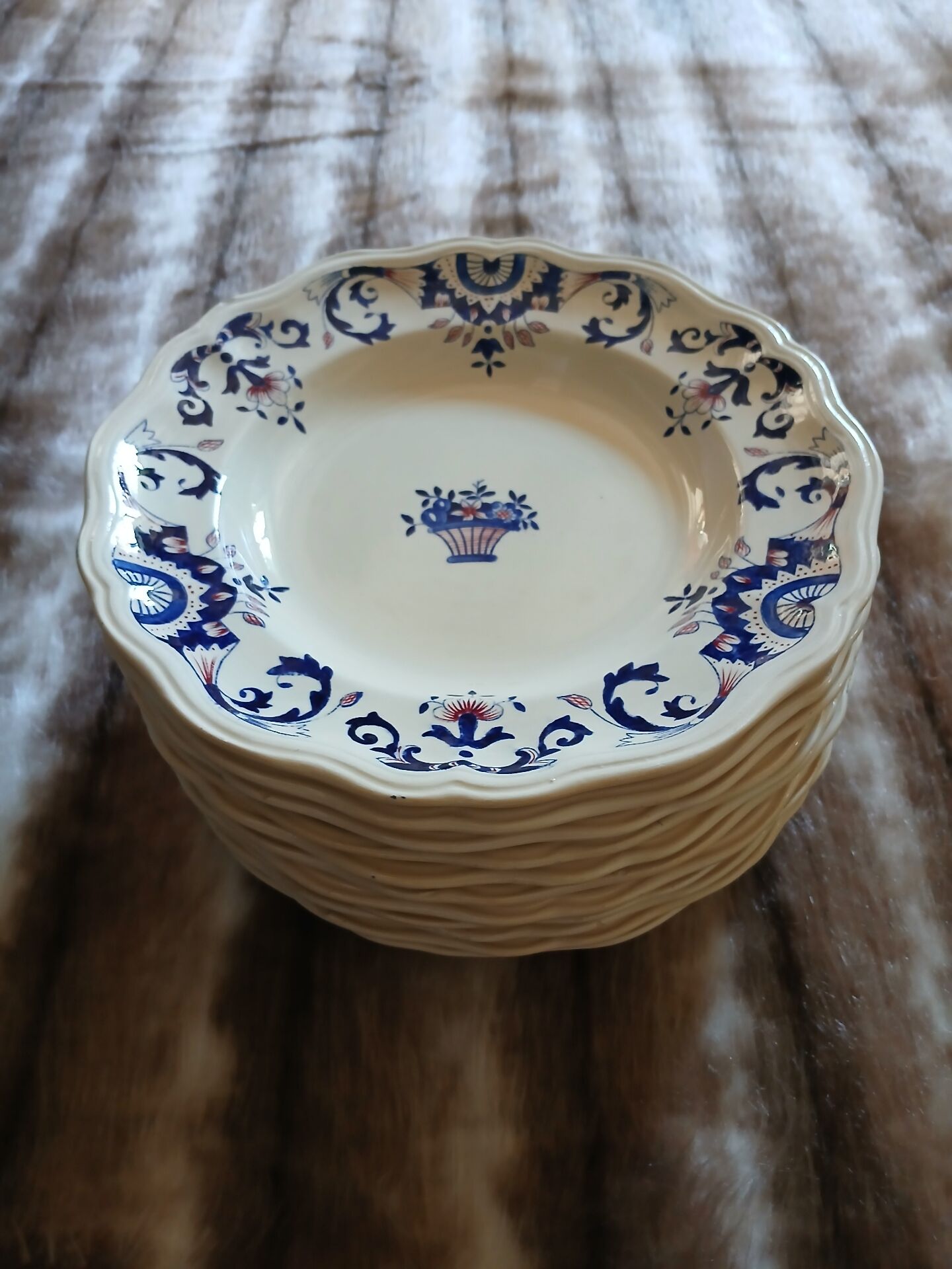 11 assiettes creuses "Rouennais " de Longchamp 