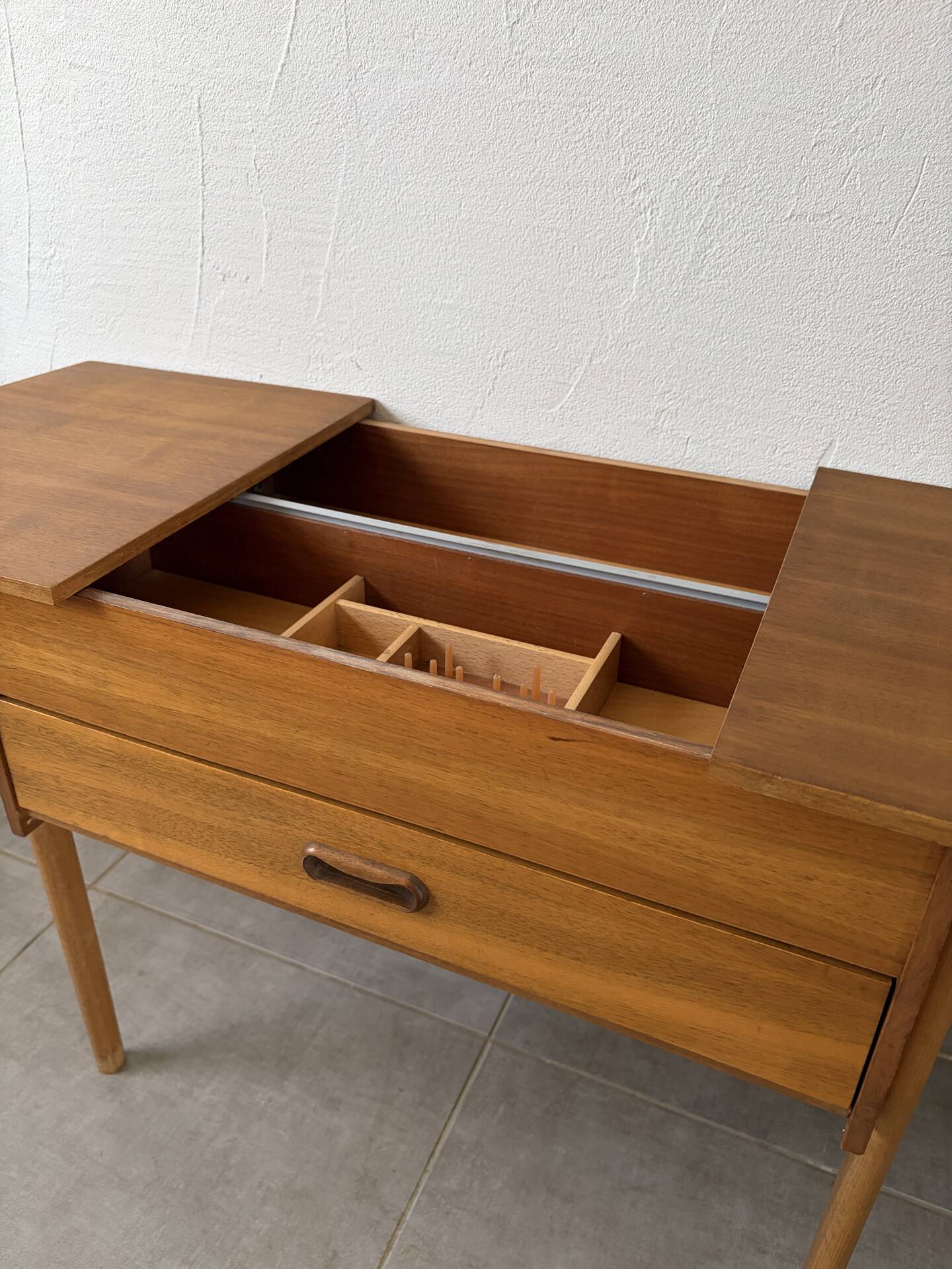Meuble de métier / couture vintage