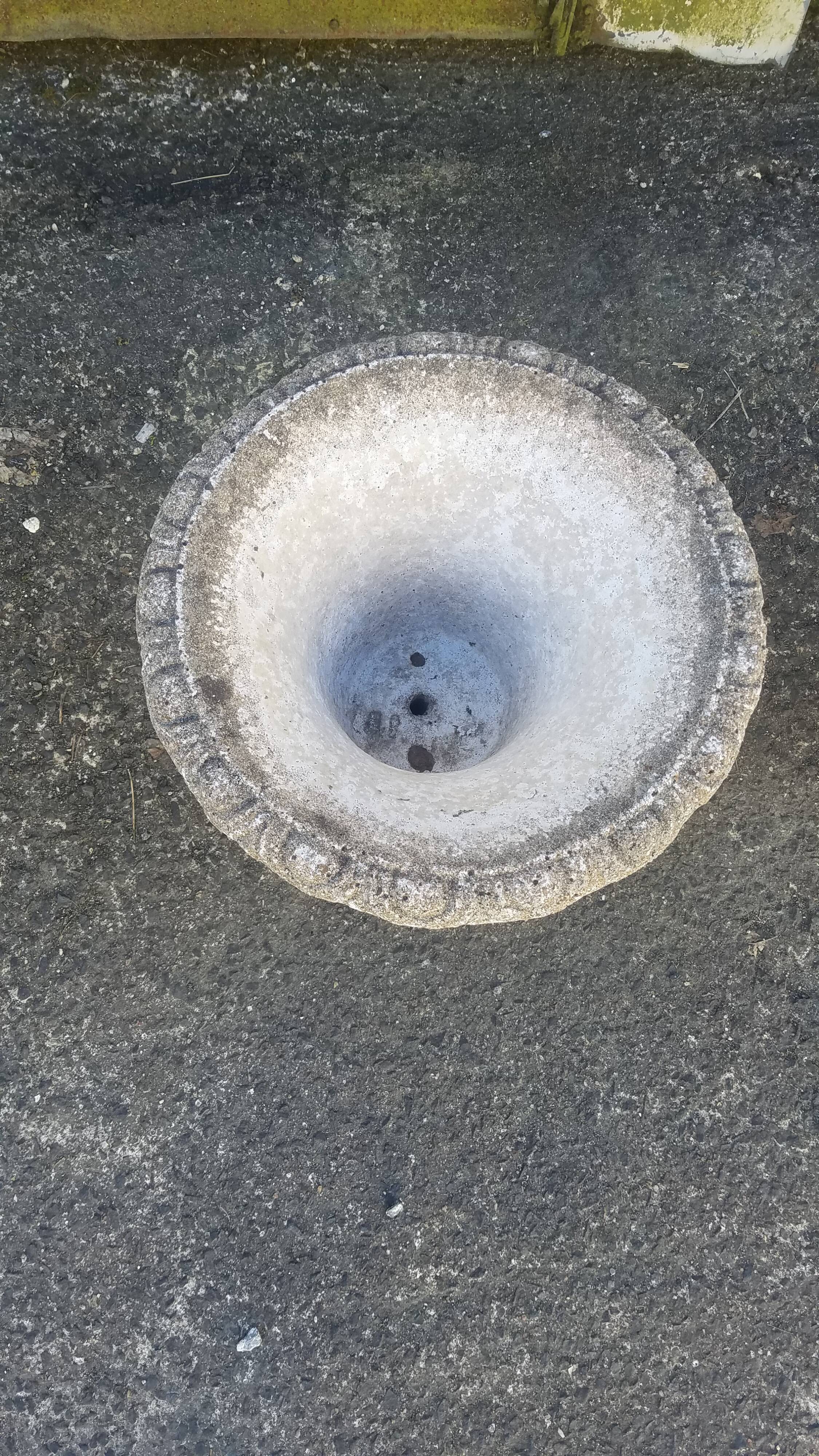 Pair of mediterranean vases in reconstructed stone